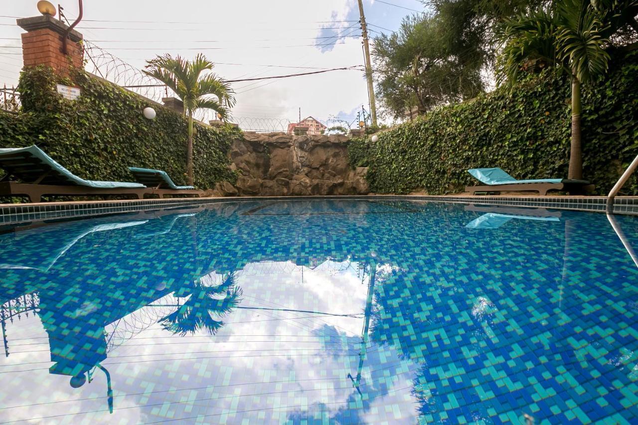 Meltonia Luxury Suites Nairobi Exterior photo